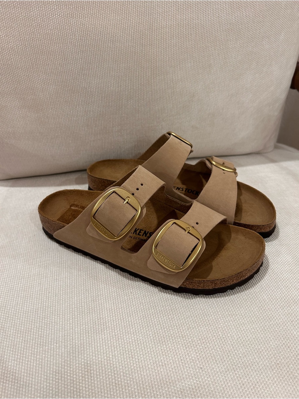 New Birkenstock Arizona Big Buckle Nubuck Sandals Sandcastle - Picture 3 of 6
